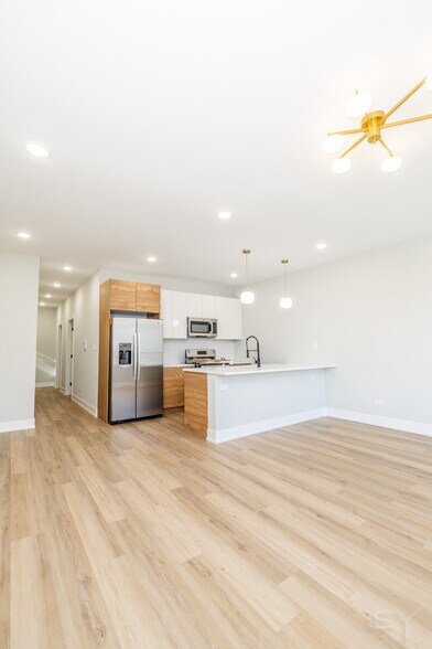 More Photos Of 6220 S King Dr, Chicago Multifamily For Sale