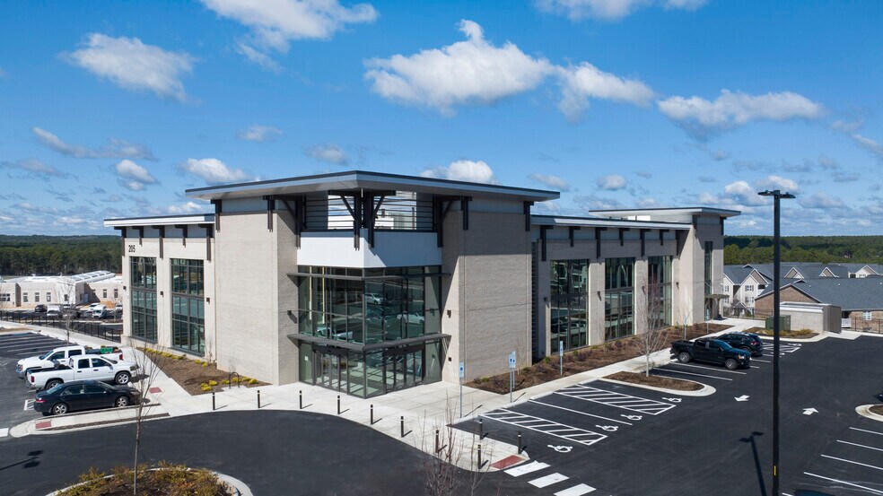 More Photos Of 205 Pavilion Way, Southern Pines Medical For Sale