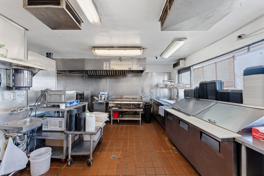 More Photos Of 3350 Saviers Rd, Oxnard Fast Food For Sale