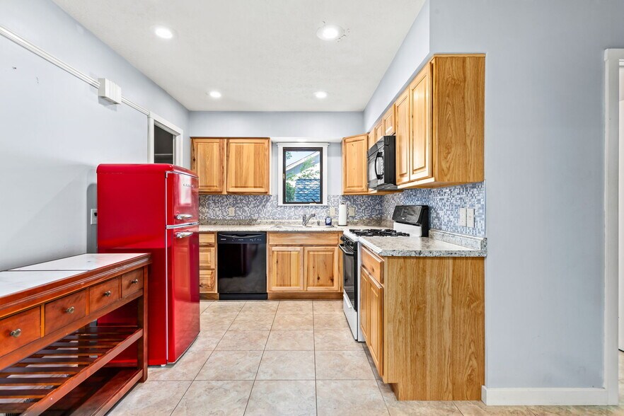 More Photos Of 236-238 West Liberty st, Medina Office For Sale