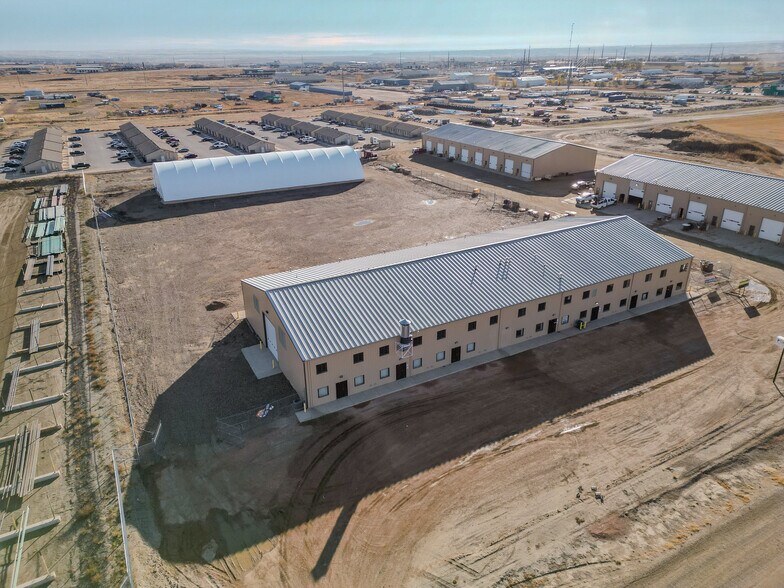 More Photos Of 5066 Owan Industrial Park Dr, Williston Warehouse For Lease