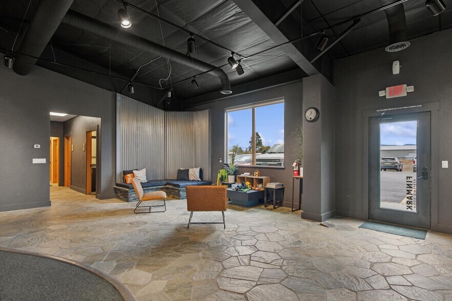 More Photos Of 201 United Dr, Kalispell Light Manufacturing For Lease