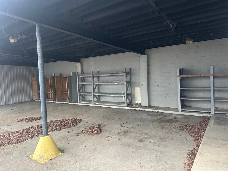 More Photos Of 405 E Church St, Lewisburg Industrial For Sale