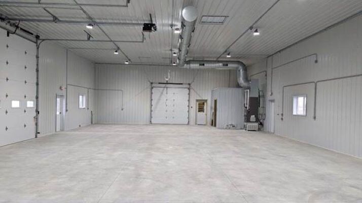 More Photos Of 1966 110th St, Casey Flex For Lease