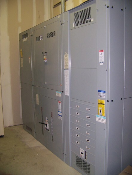 More Photos Of 205 S Newman St, Hackensack Manufacturing For Sale