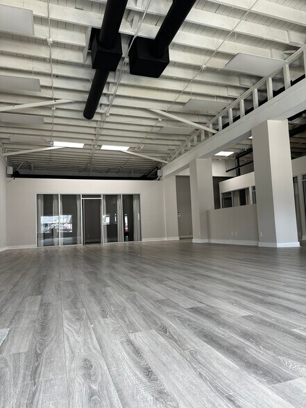 More Photos Of 9608 Venice Blvd, Culver City Storefront Retail Office For Lease