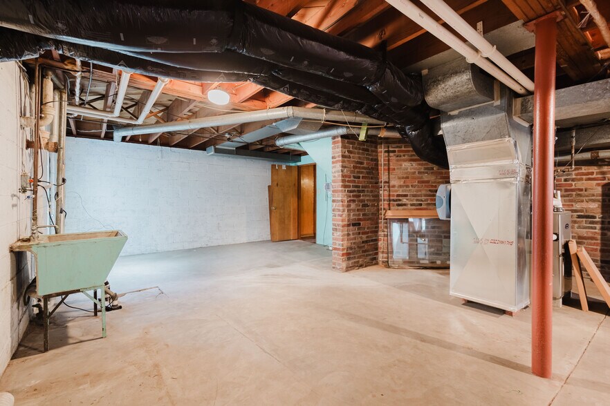 More Photos Of 3025 Breckenwood Dr, Lexington Multifamily For Sale