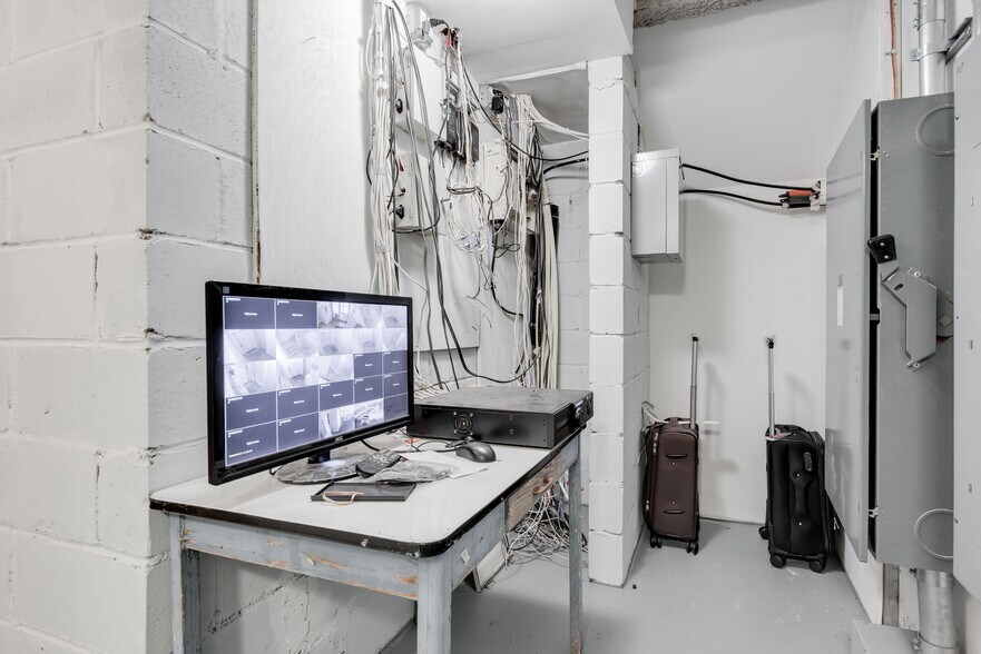 More Photos Of 518 Meeker Ave, Brooklyn Apartments For Sale