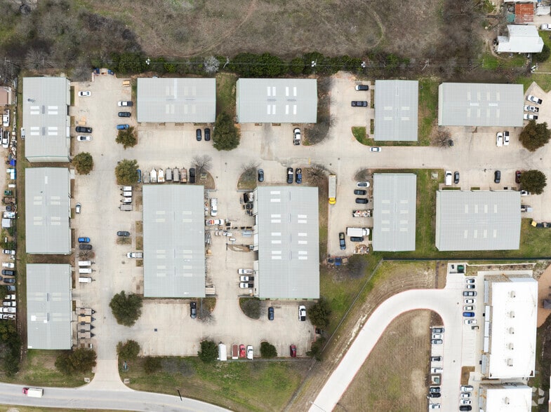 More Photos Of 1834 Ferguson Ln, Austin Unknown For Lease