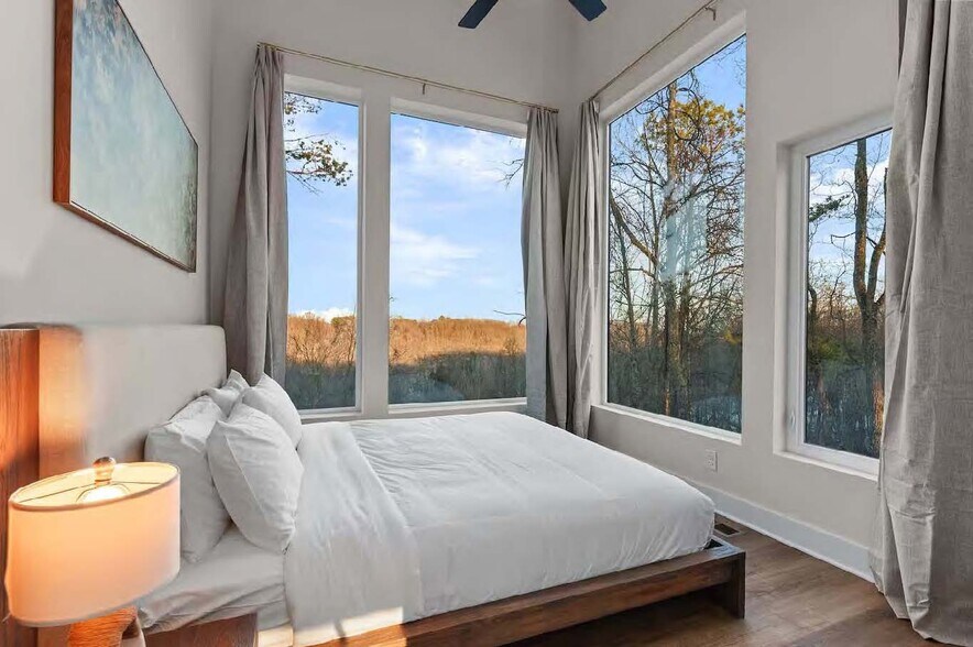 More Photos Of 25085-25349 Buena Vista Rd, Rockbridge Hotel For Sale
