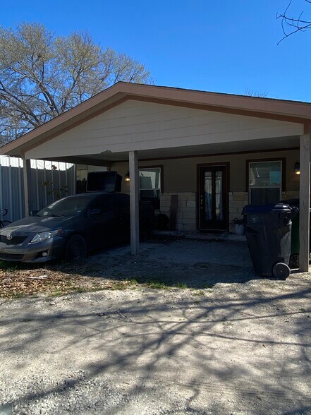 More Photos Of 828 Oak St, Houston Specialty For Sale