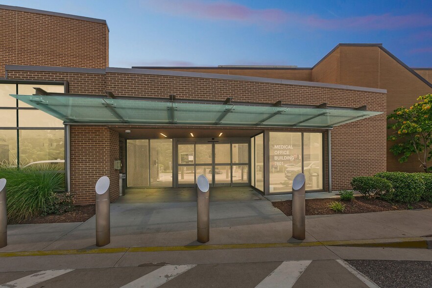 Primary Photo Of 7601 Forest Ave, Richmond Medical For Lease