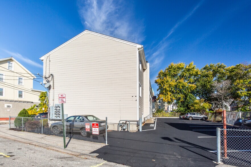 More Photos Of 9 Melton St, Pawtucket Apartments For Sale