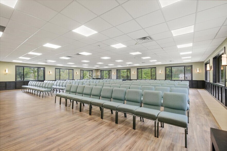 More Photos Of 64 White Dr, Milan Specialty For Sale