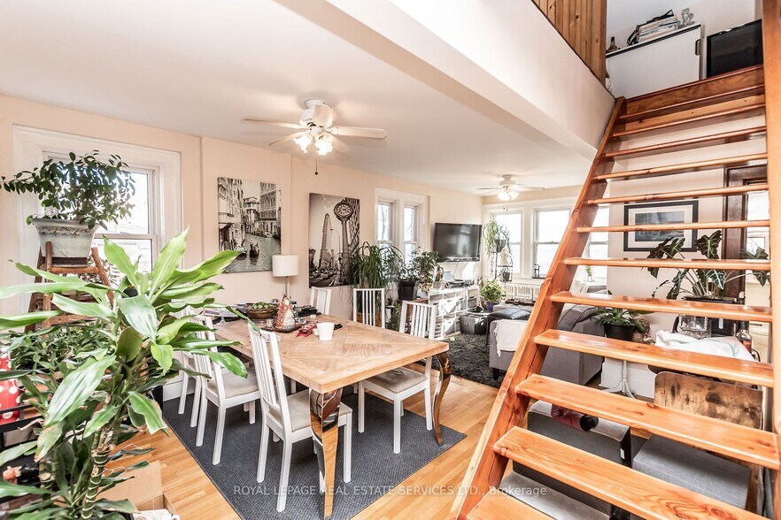 More Photos Of 2707 Lake Shore Blvd W, Toronto Apartments For Sale