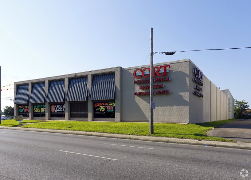 More Photos Of 3777 Winchester Rd, Memphis Showroom For Lease