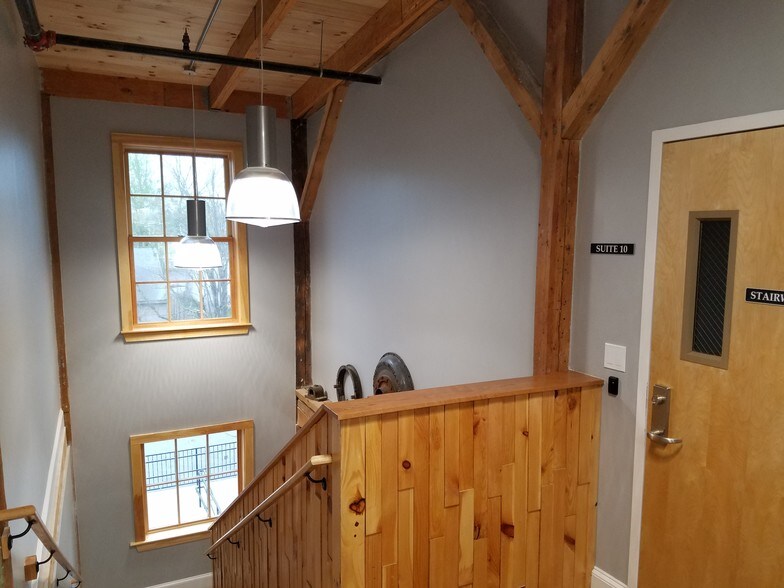 More Photos Of 60 Pleasant St, Ashland Flex For Lease