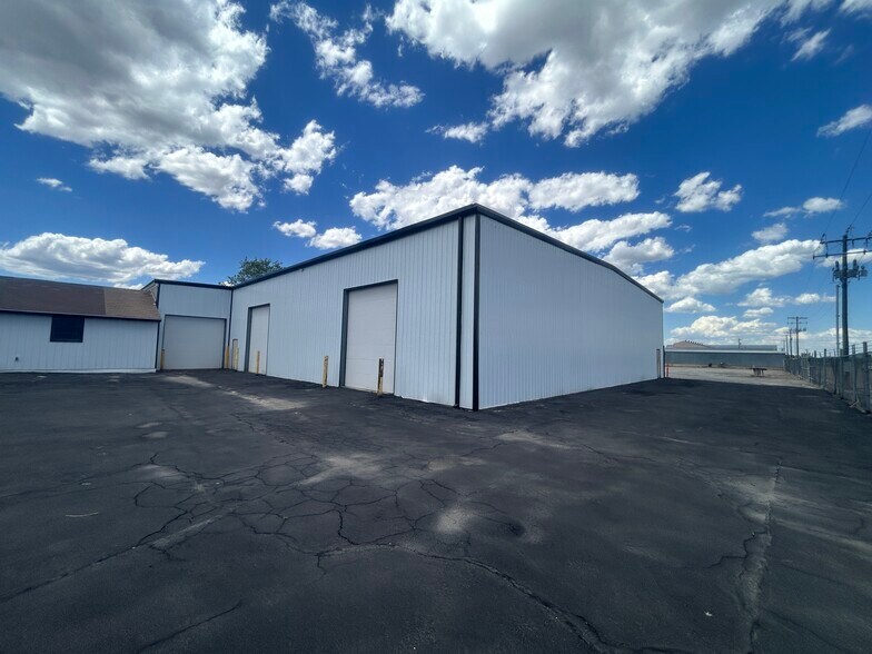 Primary Photo Of 1921 N Harrison Ave, Pocatello Flex For Sale