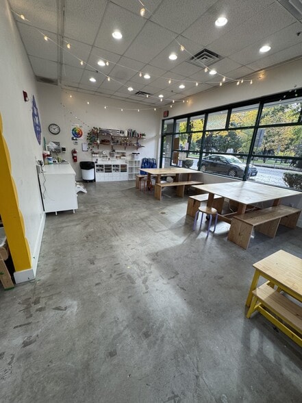 More Photos Of 400-420 W 8th St, Vancouver Apartments For Lease