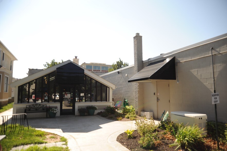 More Photos Of 2924 Main St, Buffalo Storefront Retail Office For Sale