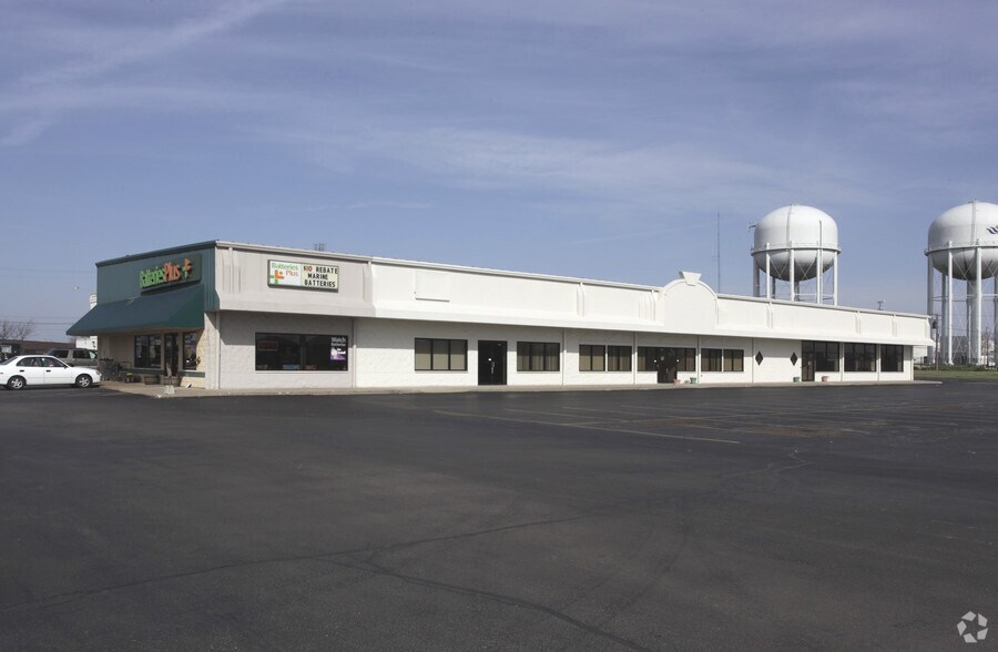 Primary Photo Of 8001 N University St, Peoria Office For Sale