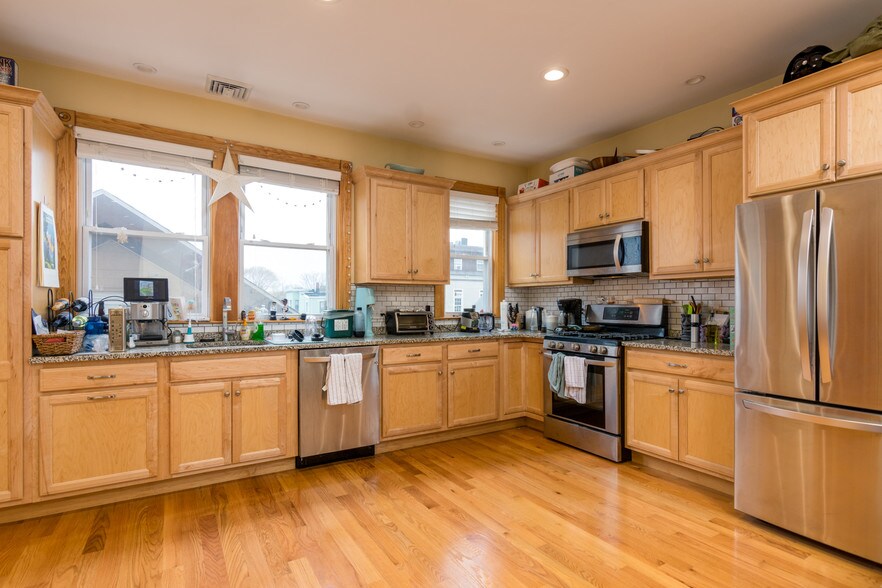 More Photos Of 31 Tremont St, Cambridge Apartments For Sale