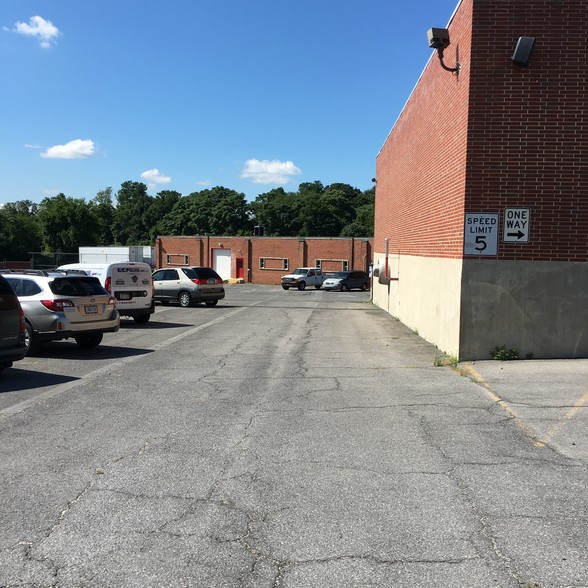 More Photos Of 469 E North St, Carlisle Industrial For Sale