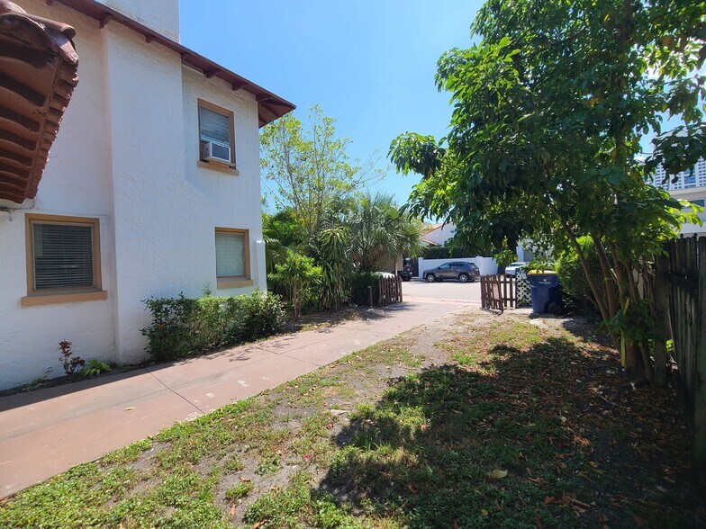 More Photos Of 1311 15th Ter, Miami Beach Apartments For Sale