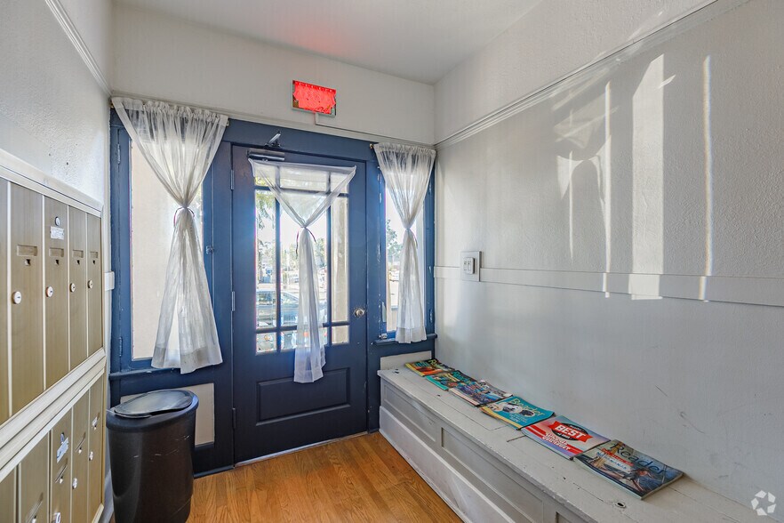 More Photos Of 630 W Washington St, San Diego Apartments For Sale