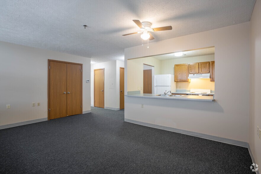 More Photos Of 59 Lincoln Way E, Massillon Apartments For Lease