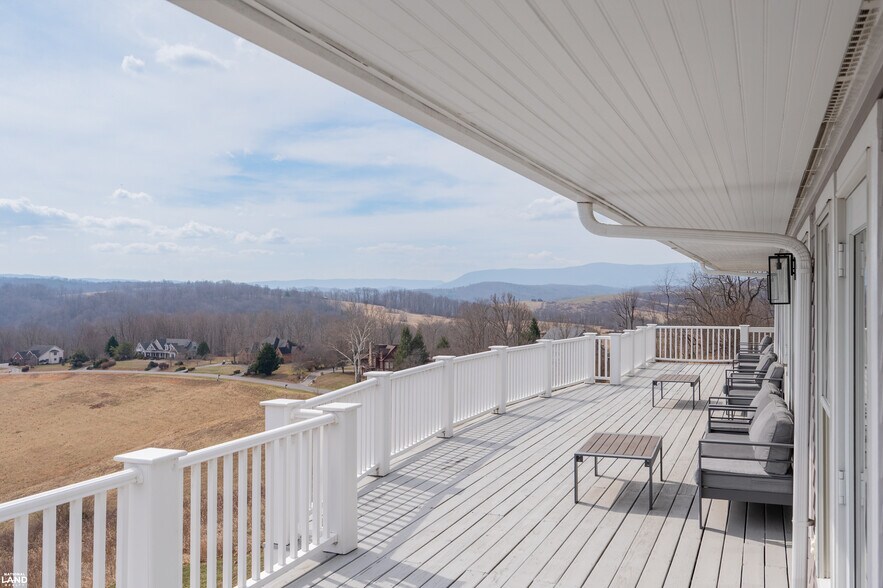 More Photos Of 125 River Ridge Dr, Pearisburg Hospitality For Sale