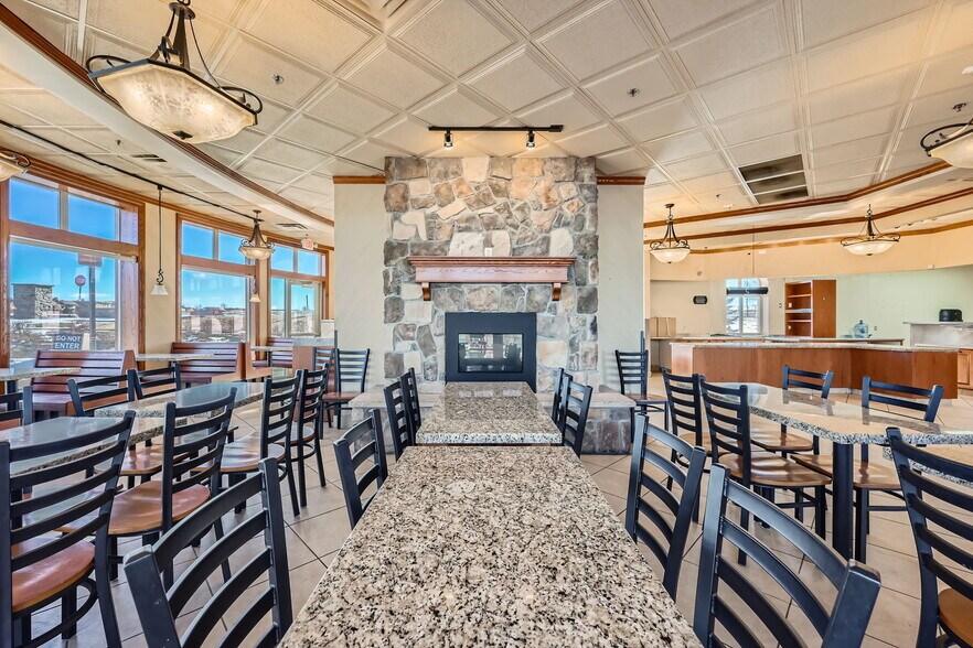 More Photos Of 9846 Zenith Meridian Dr, Englewood Restaurant For Sale