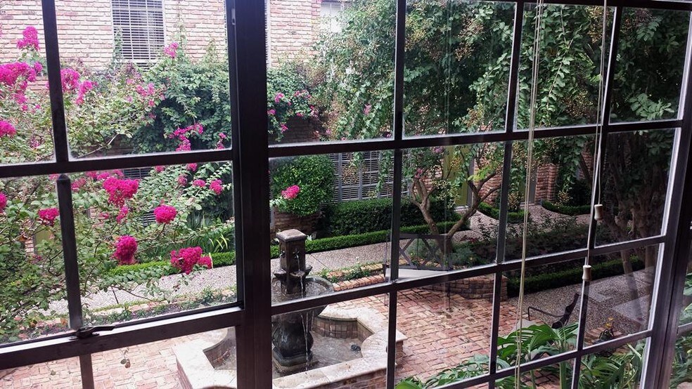 More Photos Of 2320 McCue Rd, Houston Apartments For Sale