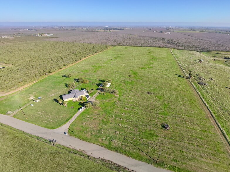 More Photos Of 124 Wyer Rd, Arbuckle Land For Sale