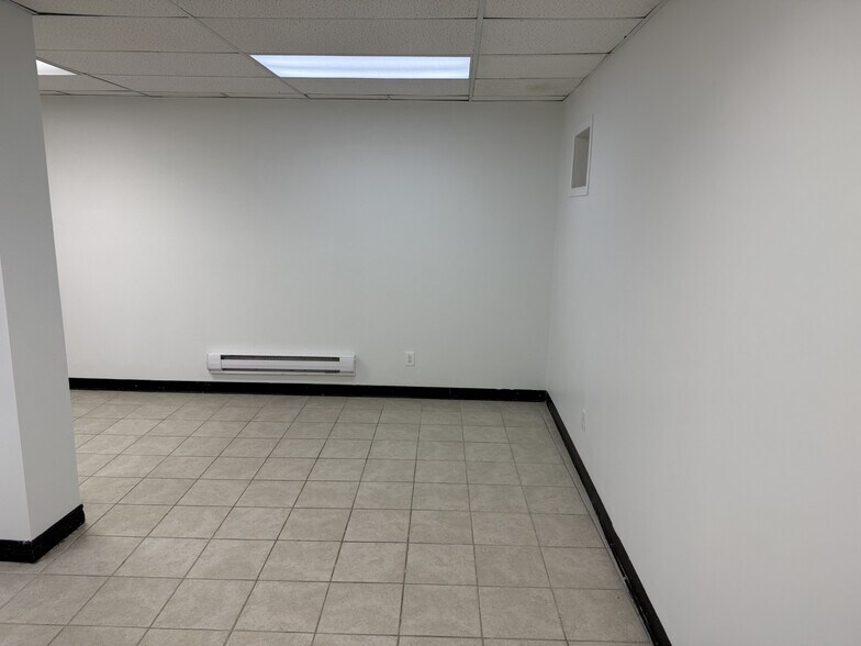 More Photos Of 428 Ossington Av, Toronto Storefront Retail Residential For Lease