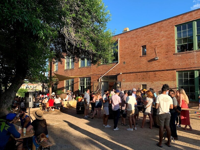 More Photos Of 1333 Buena Vista St, San Antonio Industrial For Sale