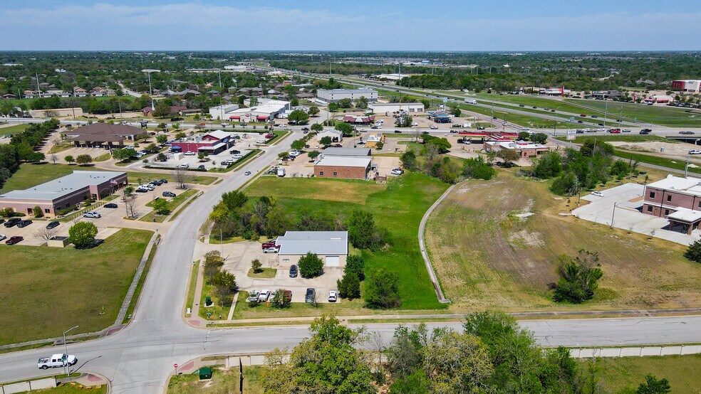 More Photos Of 2131 W Briargate Dr, Bryan Office For Sale