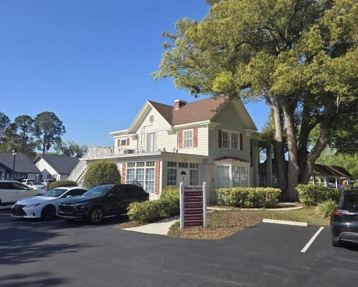 More Photos Of 2401 W Bay, Largo Unknown For Lease