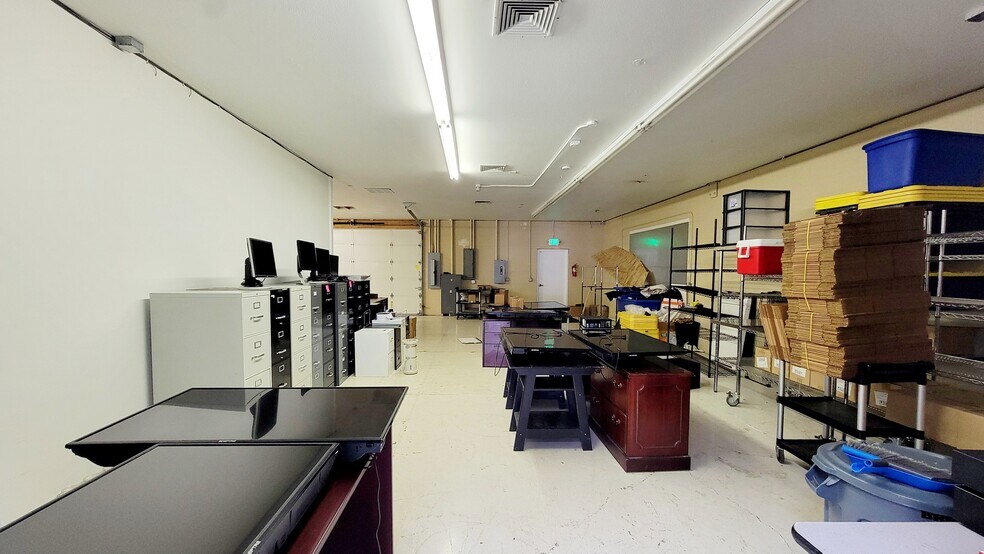 More Photos Of 1310-1330 12th St SE, Salem General Retail For Sale