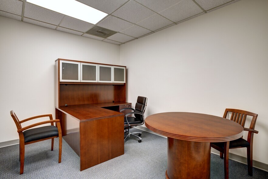 More Photos Of 5 Vaughn Dr, Princeton Office For Sale