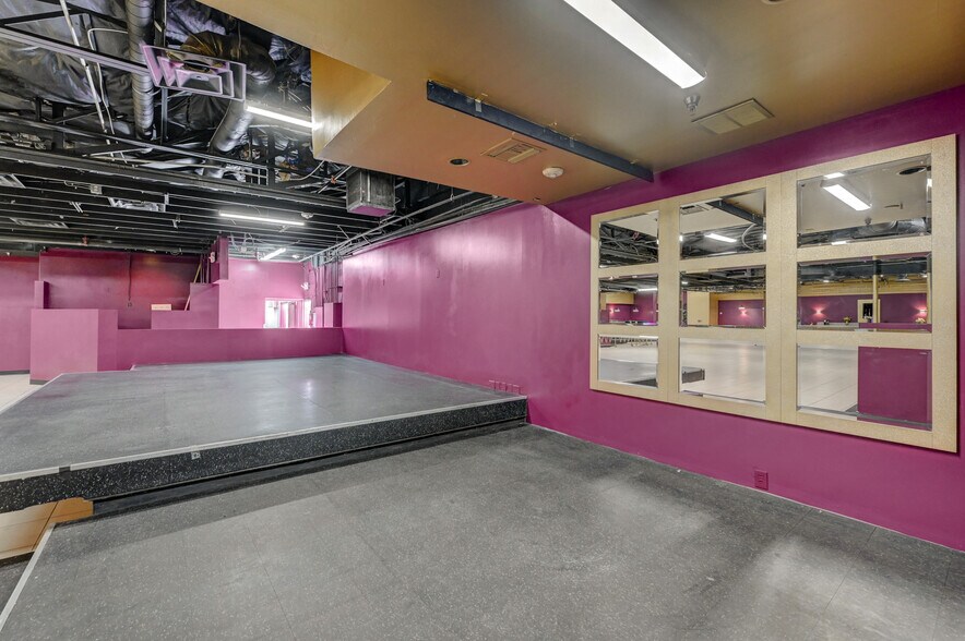 More Photos Of 2100 Fremont St, Las Vegas Restaurant For Lease