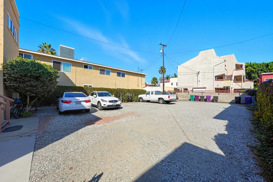 More Photos Of 1421 E 3rd St, Long Beach Apartments For Sale