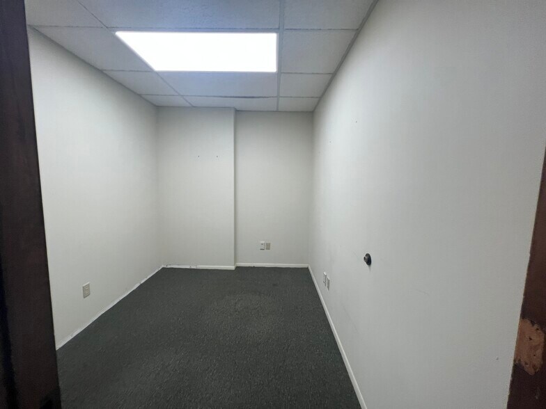 More Photos Of 420 Tamiami Trl S, Venice Medical For Sale