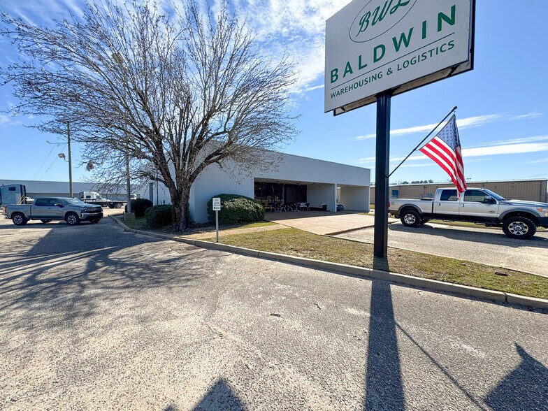 Primary Photo Of 1808 S Craft Hwy, Chickasaw Office For Lease