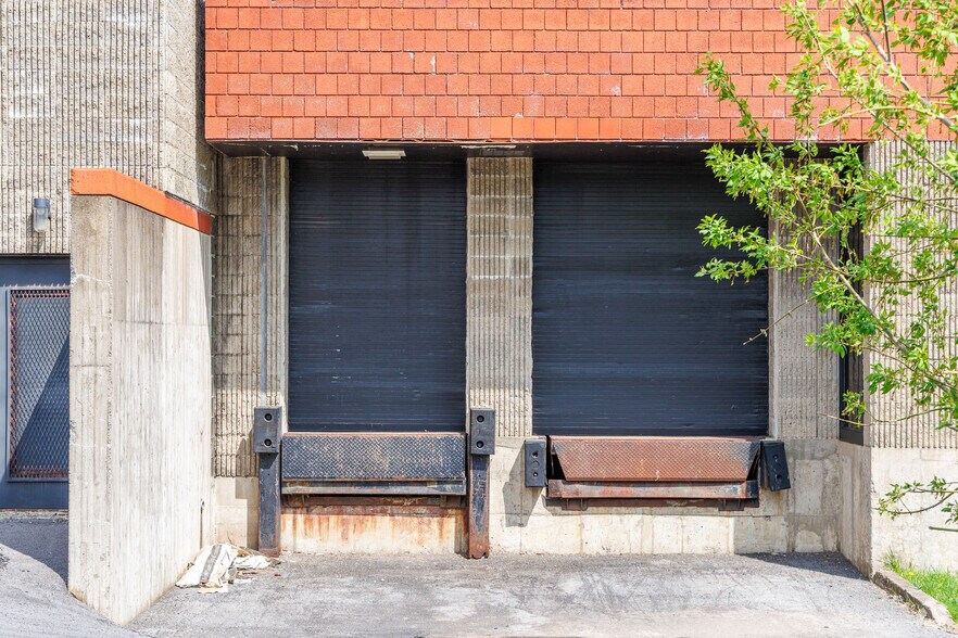 More Photos Of 187 N Concourse, North Syracuse Office For Lease