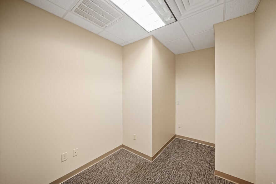 More Photos Of 4626 Riverstone Blvd, Missouri City Medical For Sale