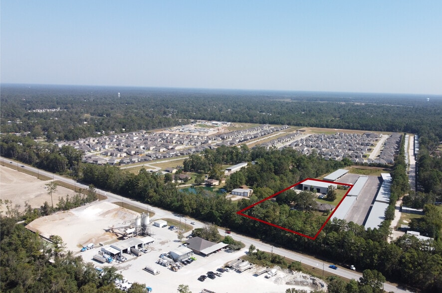 More Photos Of 25203 Kelly Rd, Porter Warehouse For Lease