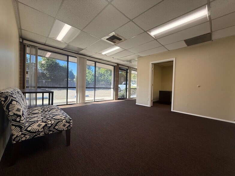 More Photos Of 5637 N Pershing Ave, Stockton Medical For Lease