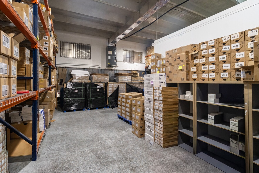 More Photos Of 3337 NW 74th Ave, Miami Warehouse For Sale