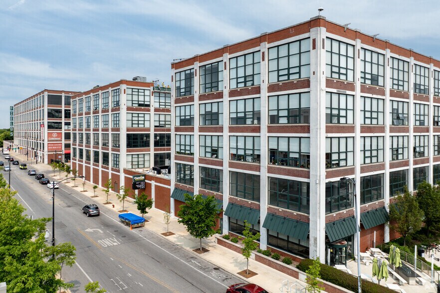 Primary Photo Of 4000 W Diversey Ave, Chicago General Retail For Lease